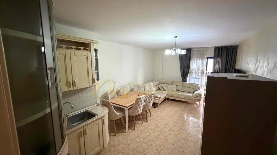 Tirane, jepet me qera apartament 2+1 Kati 4, 97 m² 650 € (BULEVARDI GJERGJ FISHTA)