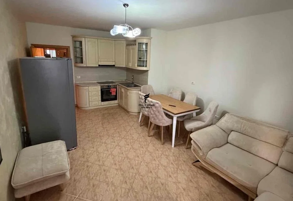 Tirane, jepet me qera apartament 2+1 Kati 4, 97 m² 650 € (ISH PARKU)