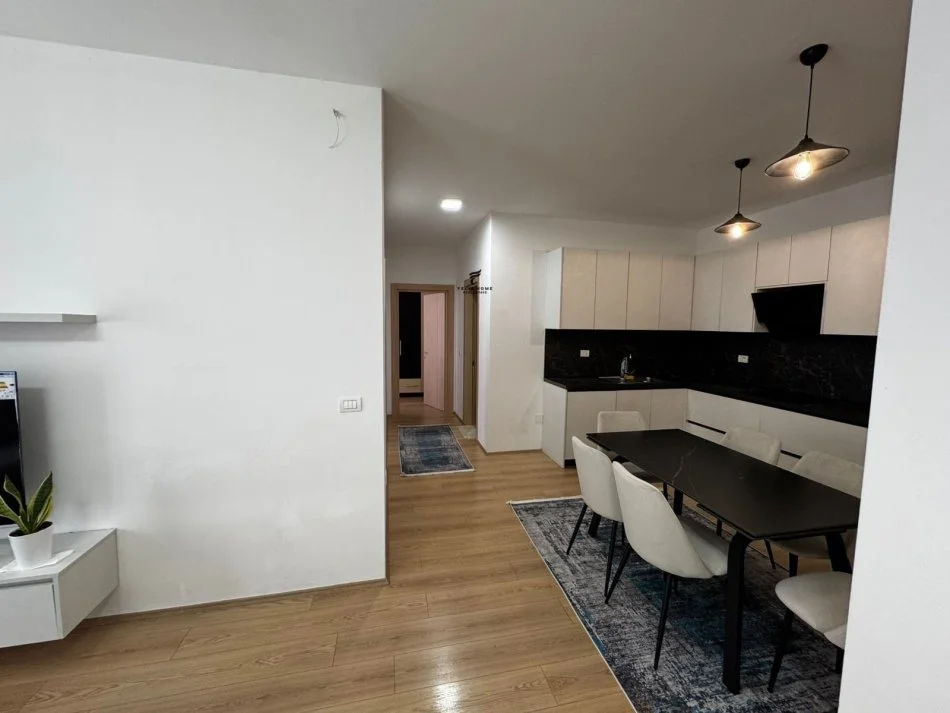 Tirane, jepet me qera apartament 2+1 Kati 5, 100 m² 750 € (DON BOSKO)