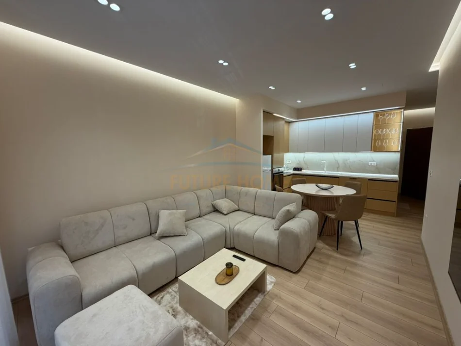 Tirane, jepet me qera apartament 2+1 Kati 5, 104 m² 900 € (DON BOSKO)