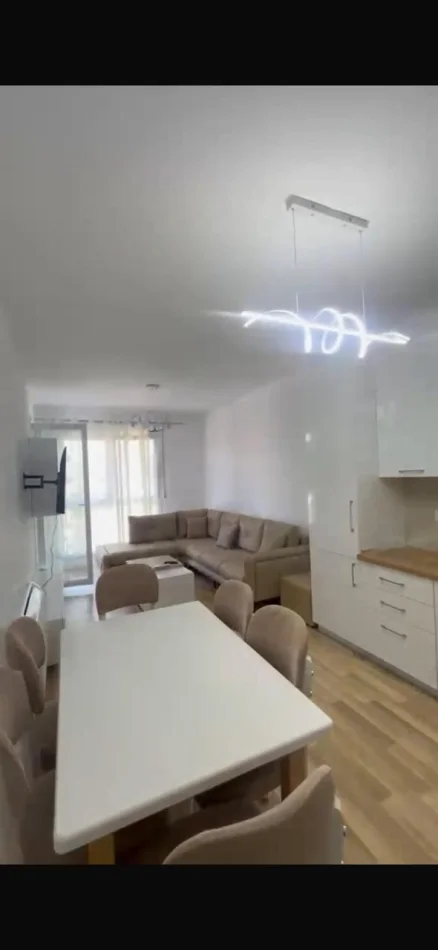 Tirane, jepet me qera apartament 2+1 Kati 5, 115 m² 400 € (Paskuqan)