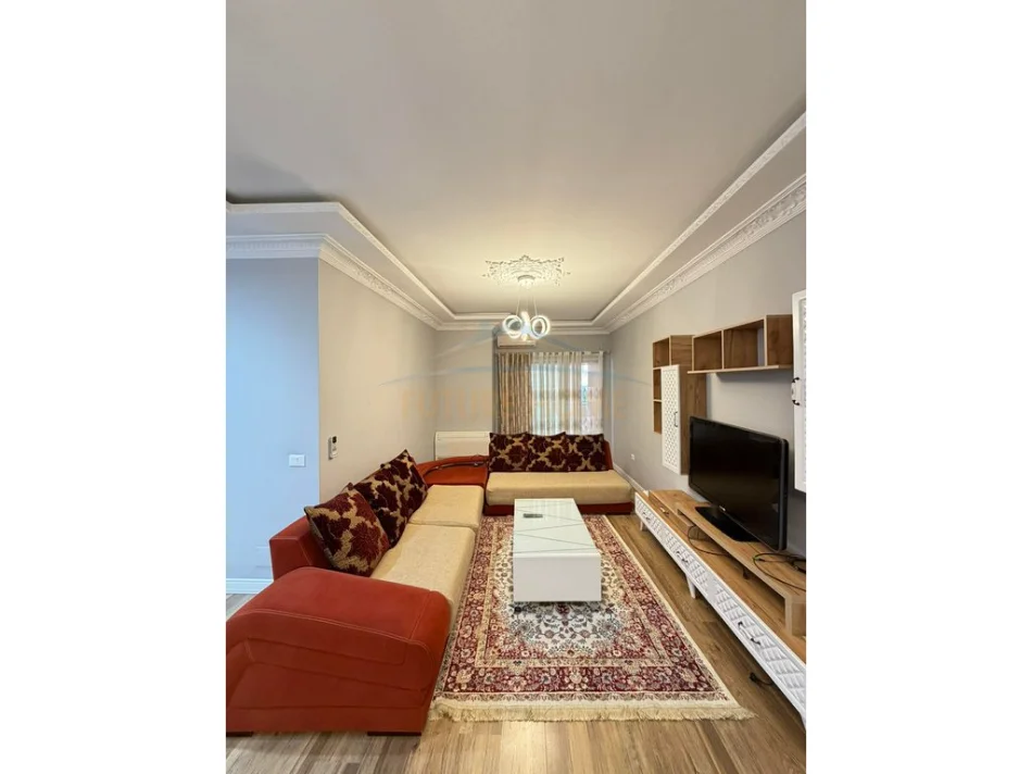 Tirane, jepet me qera apartament 2+1 Kati 5, 116 m² 500 € (YZBERISHT)