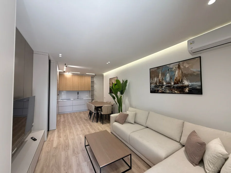 Tirane, jepet me qera apartament 2+1 Kati 5, 122 m² 1.500 € (MINE PEZA)