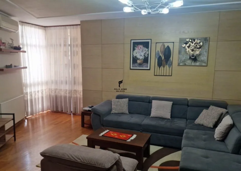 Tirane, jepet me qera apartament 2+1 Kati 5, 130 m² 900 € (RRUGA FORTUZI)