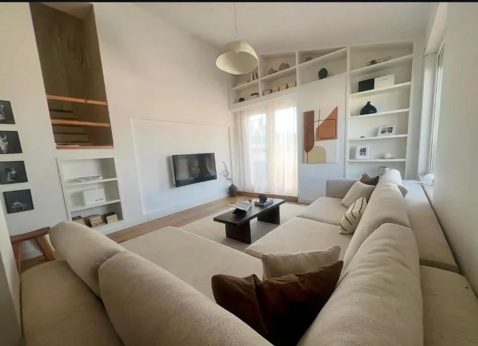 Tirane, jepet me qera apartament 2+1 Kati 5, 180 m² 1.200 € (kodra e diellit)