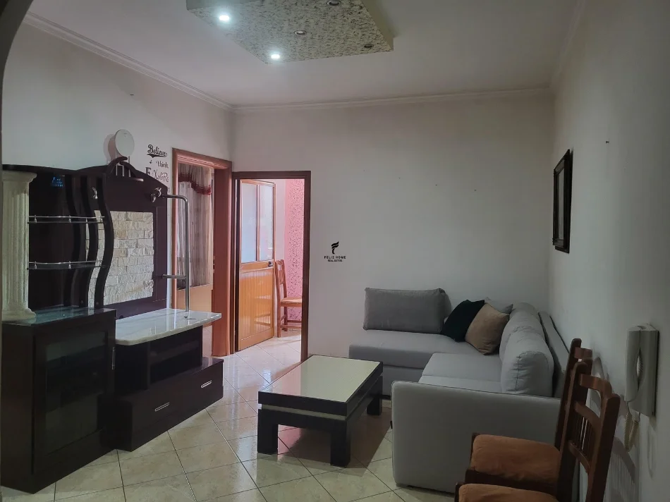 Tirane, jepet me qera apartament 2+1 Kati 5, 70 m² 450 € (ASTIR)