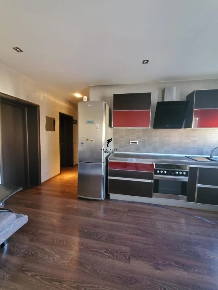 Tirane, jepet me qera apartament 2+1 Kati 5, 70 m² 600 € (PAZARI I RI)