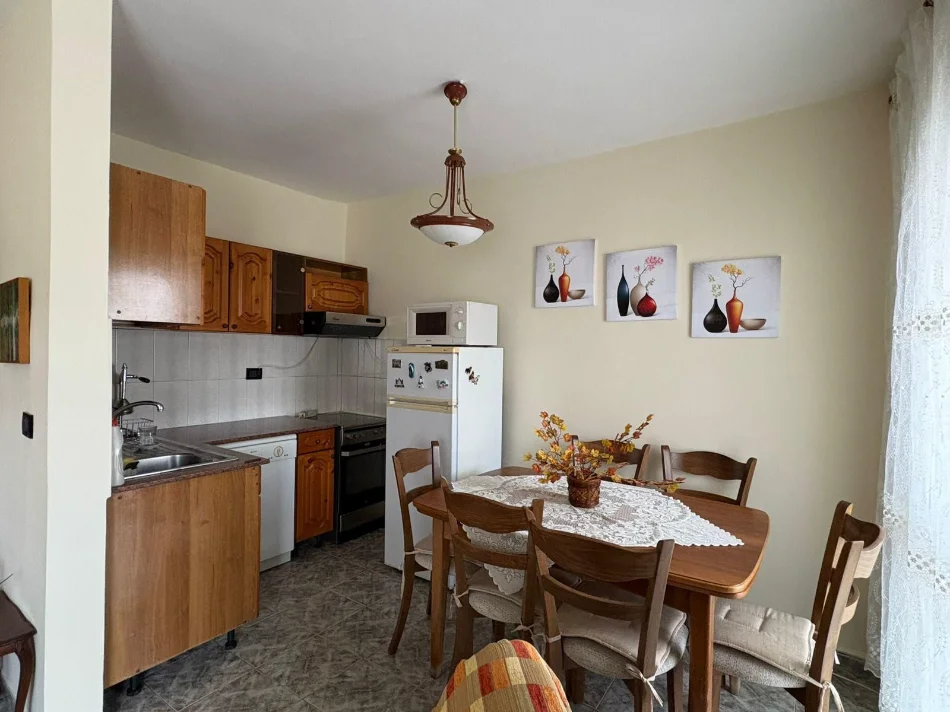 Tirane, jepet me qera apartament 2+1 Kati 5, 70 m² 600 € (XHAMIA E TABAKEVE)