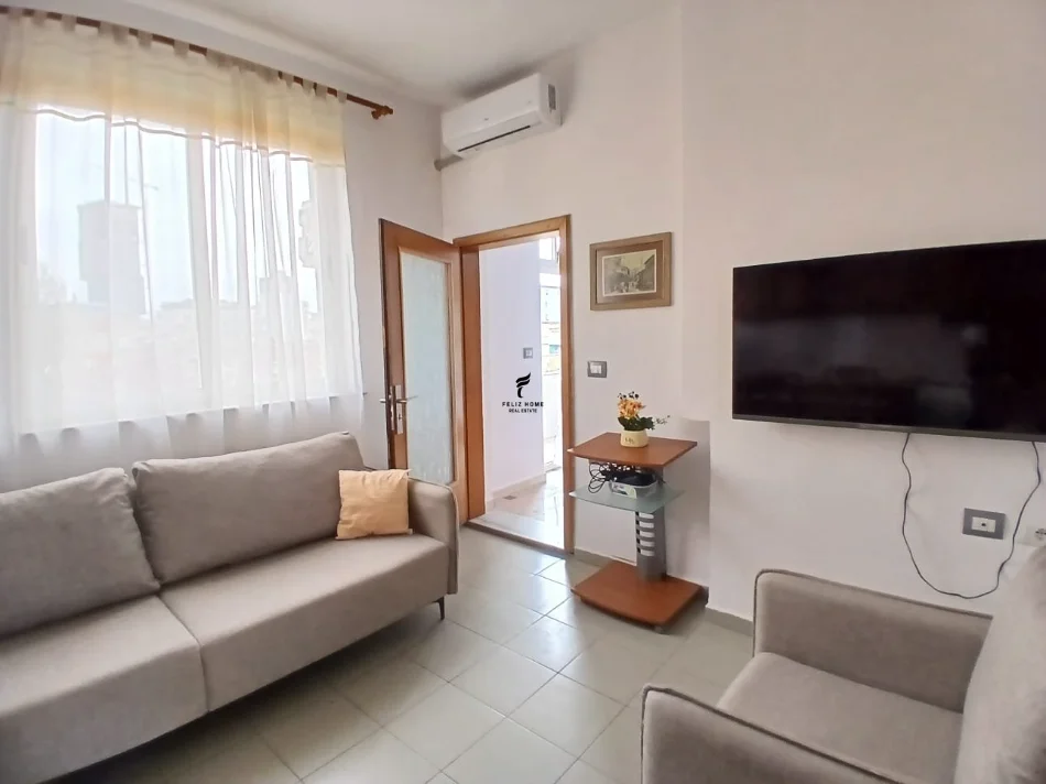 Tirane, jepet me qera apartament 2+1 Kati 5, 70 m² 650 € (RRUGA E DURRESIT)