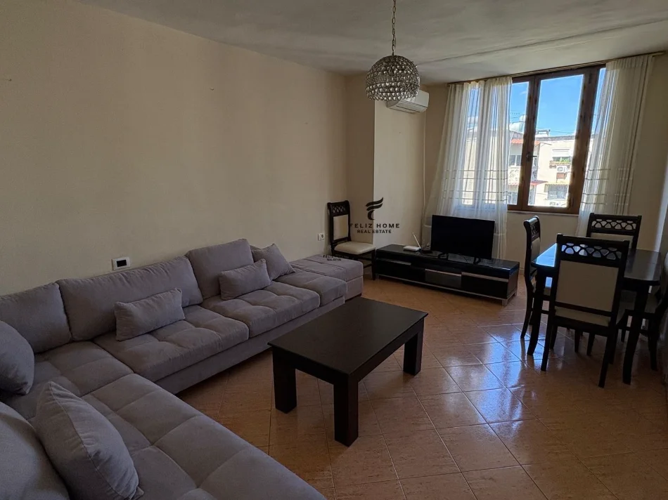 Tirane, jepet me qera apartament 2+1 Kati 5, 75 m² 550 € (SHKOLLA E BALETIT)