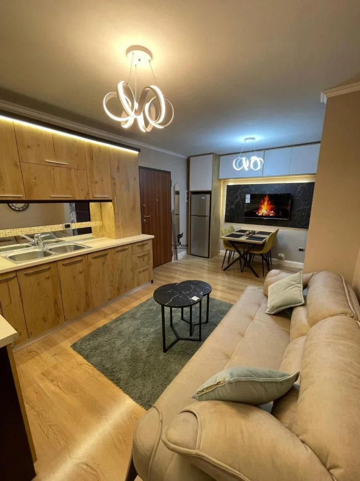 Tirane, jepet me qera apartament 2+1 Kati 5, 75 m² 650 € (IRFAN TOMINI)