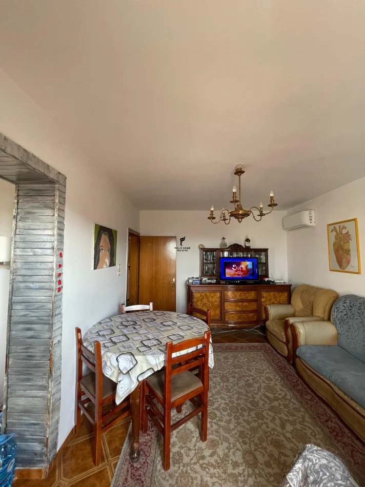 Tirane, jepet me qera apartament 2+1 Kati 5, 80 m² 600 € (5 MAJI)