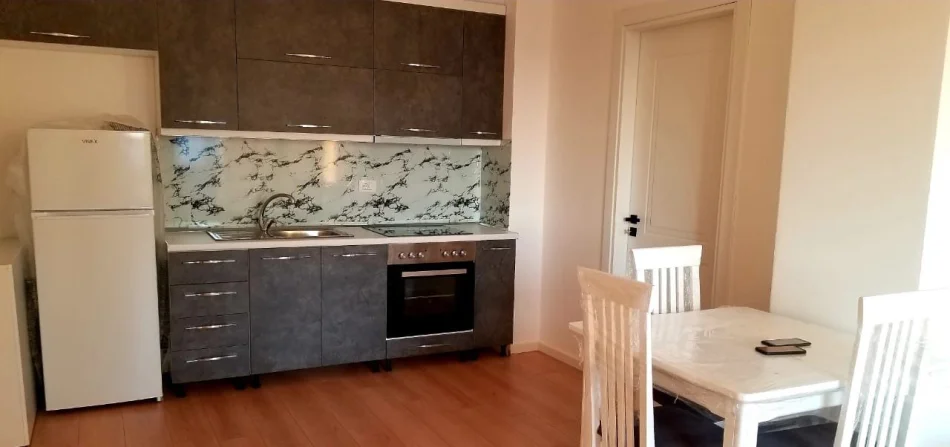 Tirane, jepet me qera apartament 2+1 Kati 5, 80 m² 600 € (Rruga e Dibrës)