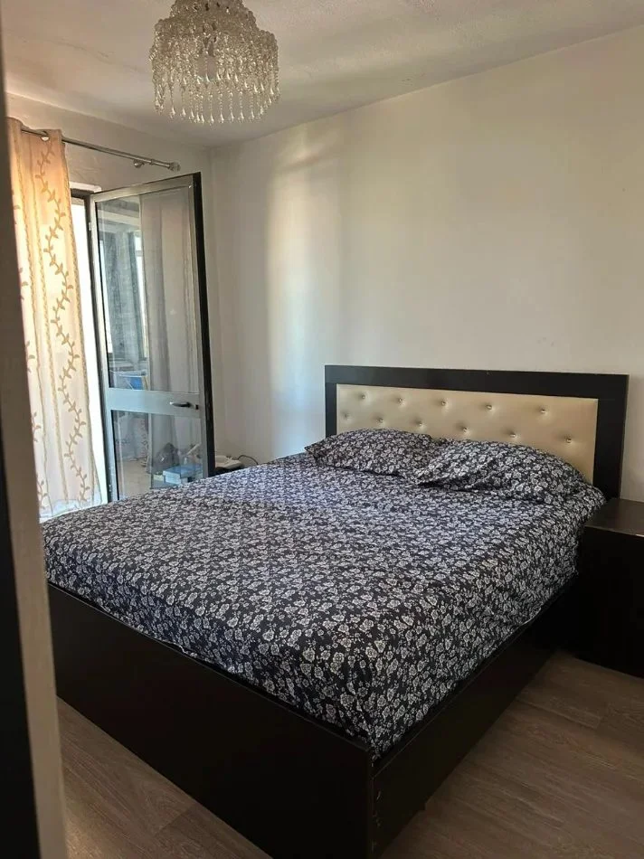 Tirane, jepet me qera apartament 2+1 Kati 5, 80 m² 600 € (Zogu i Zi)