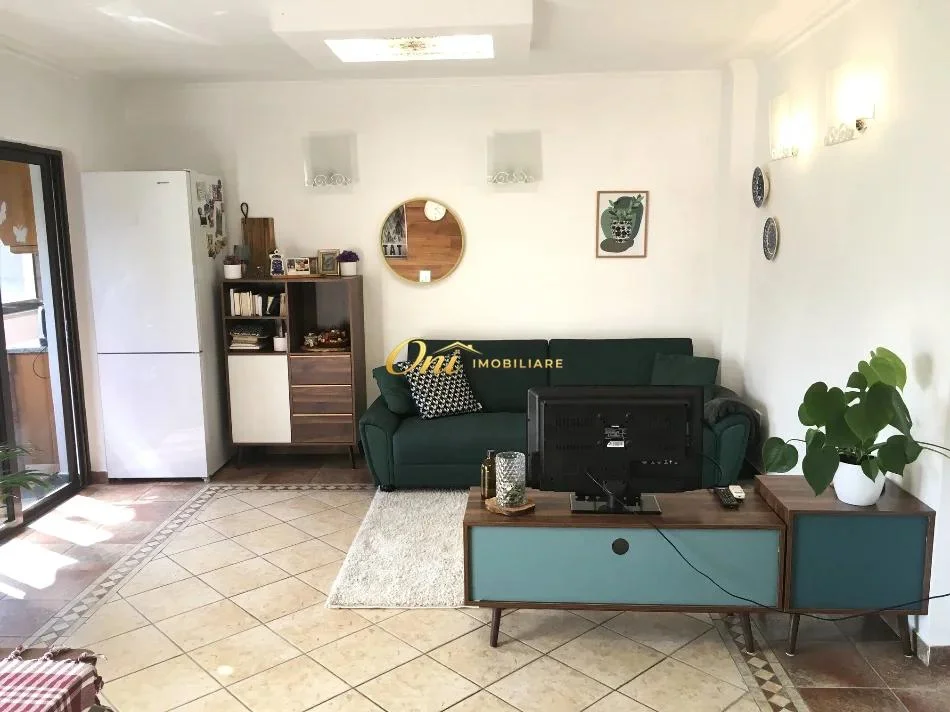 Tirane, jepet me qera apartament 2+1 Kati 5, 80 m² 650 € (RRUGA DURRESIT)