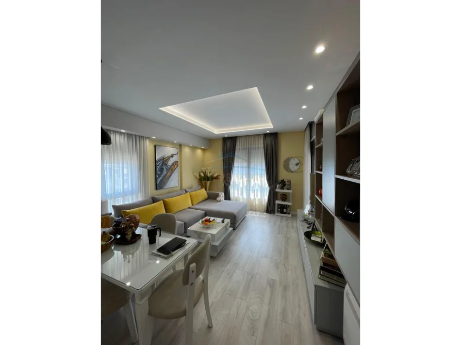 Tirane, jepet me qera apartament 2+1 Kati 5, 83 m² 750 € (Don Bosko)