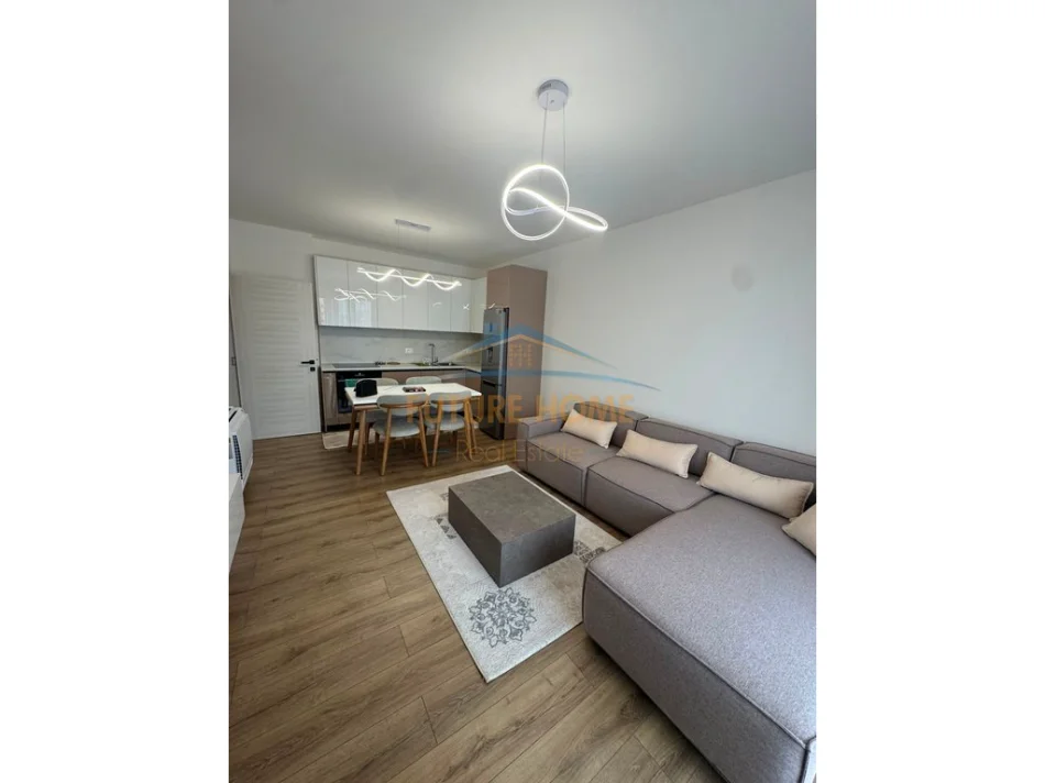 Tirane, jepet me qera apartament 2+1 Kati 5, 88 m² 550 €