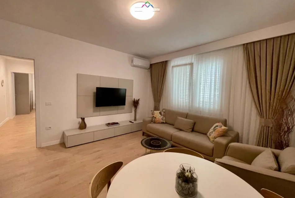 Tirane, jepet me qera apartament 2+1 Kati 5, 90 m² 850 € (Rruga e Kavajes)