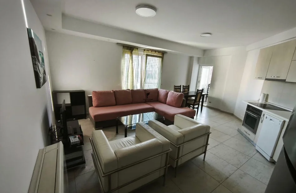 Tirane, jepet me qera apartament 2+1 Kati 5, 93 m² 700 € (VASIL SHANTO)