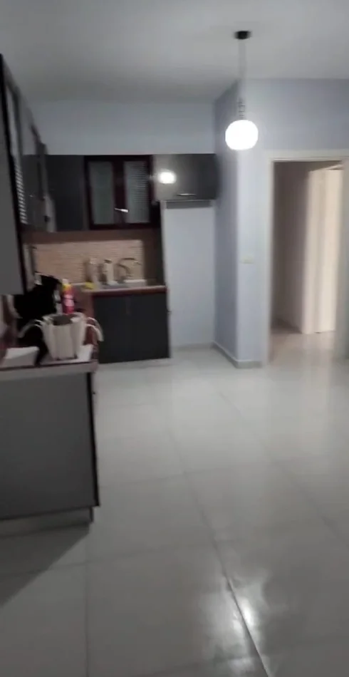 Tirane, jepet me qera apartament 2+1 Kati 5, 97 m² 500 € (21 Dhjetori)