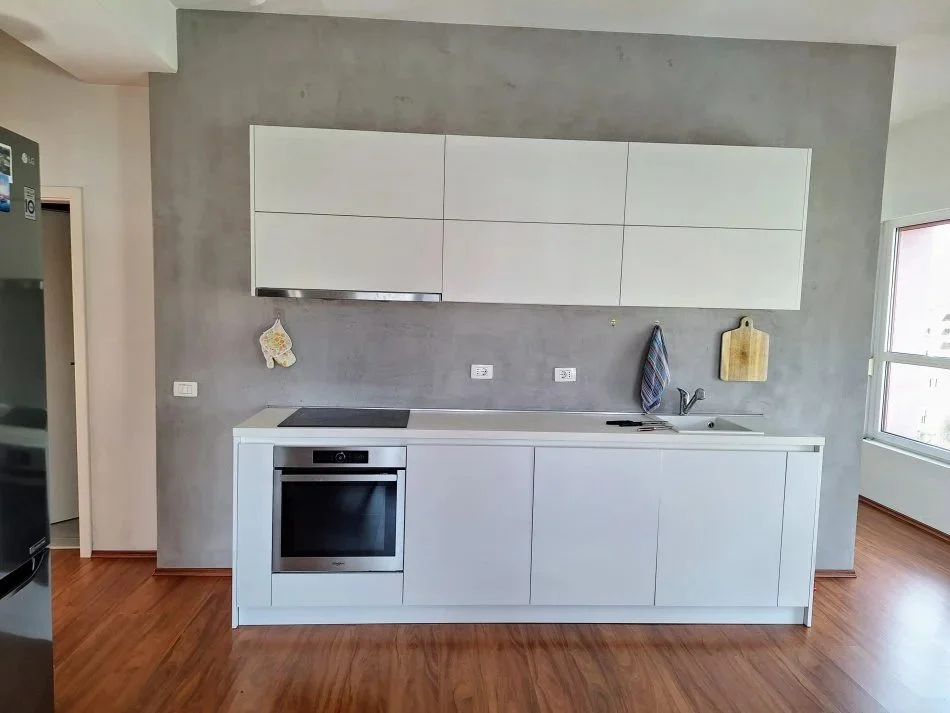 Tirane, jepet me qera apartament 2+1 Kati 5, 97 m² 500 € (Ali Demi)