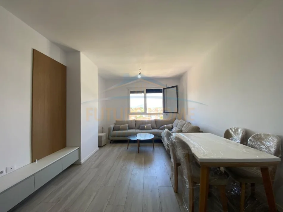 Tirane, jepet me qera apartament 2+1 Kati 5, 99 m² 424 € (Color Splash Residence)