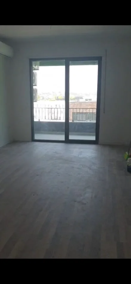 Tirane, jepet me qera apartament 2+1 Kati 5, 99 m² 500 € (5 MAJI)