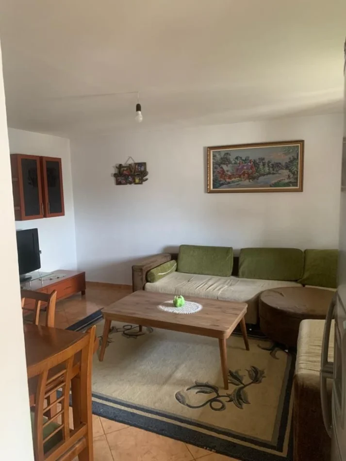 Tirane, jepet me qera apartament 2+1 Kati 6, 100 m² 700 € (The New Bazaar)