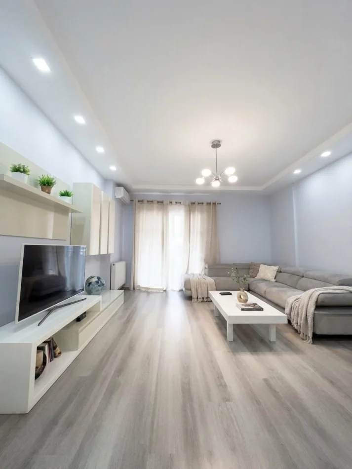 Tirane, jepet me qera apartament 2+1 Kati 6, 105 m² 900 € (Rruga Siri Kodra)