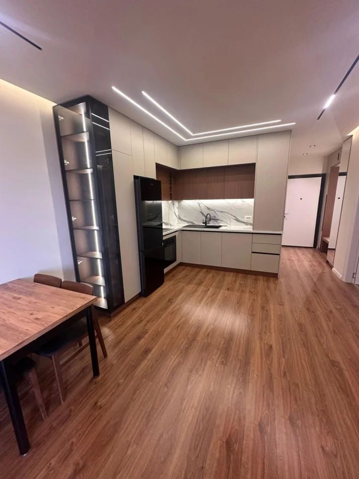 Tirane, jepet me qera apartament 2+1 Kati 6, 114 m² 1.000 € (Rruga Dritan Hoxha)
