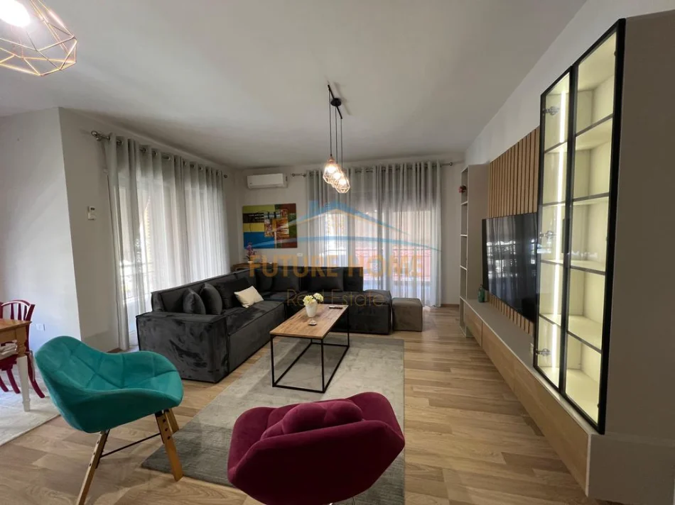 Tirane, jepet me qera apartament 2+1 Kati 6, 115 m² 1.000 € (Delijorgji)