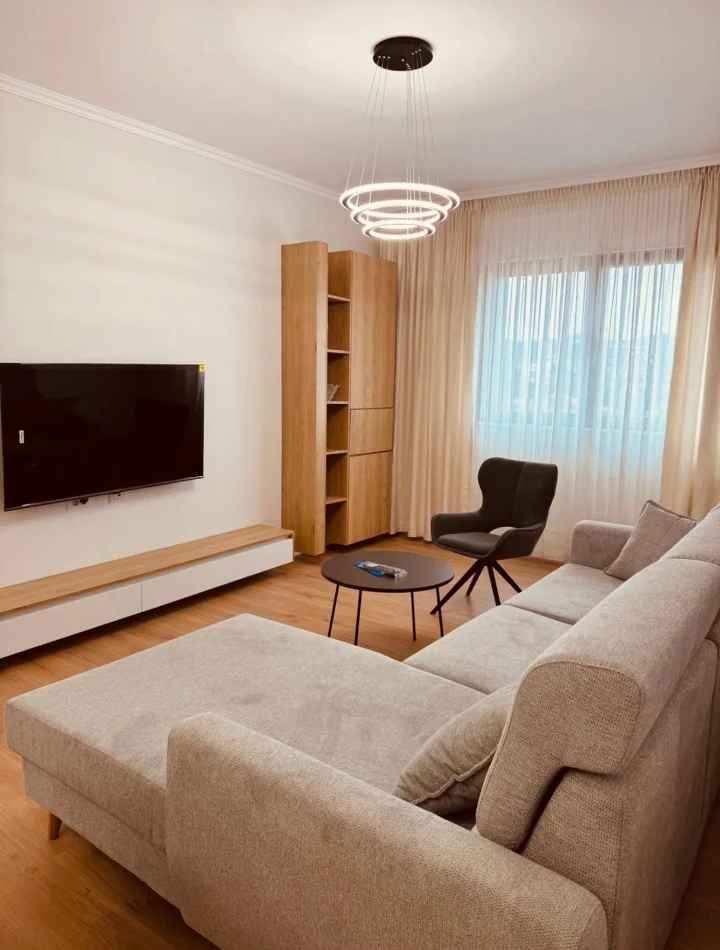 Tirane, jepet me qera apartament 2+1 Kati 6, 120 m² 1.300 € (zogu i zi)