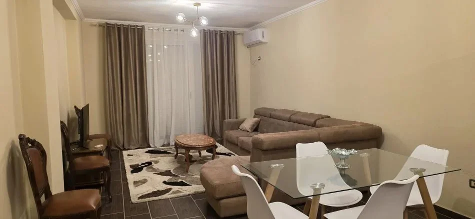 Tirane, jepet me qera apartament 2+1 Kati 6, 120 m² 500 € (THOMA KOXHAJ)