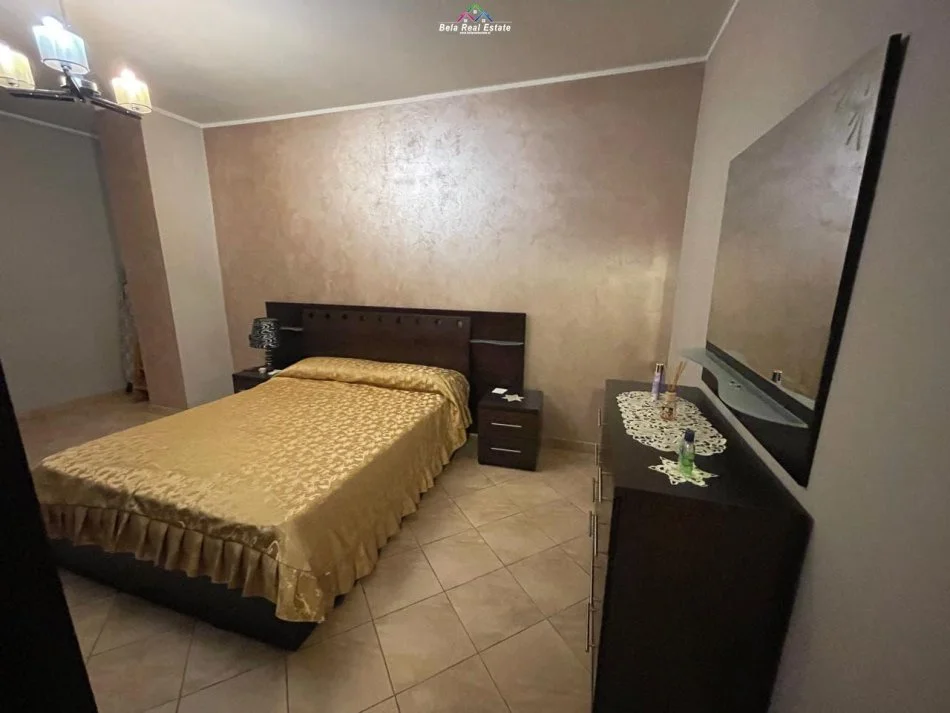 Tirane, jepet me qera apartament 2+1 Kati 6, 120 m² 740 € (XHANFIZE KEKO)