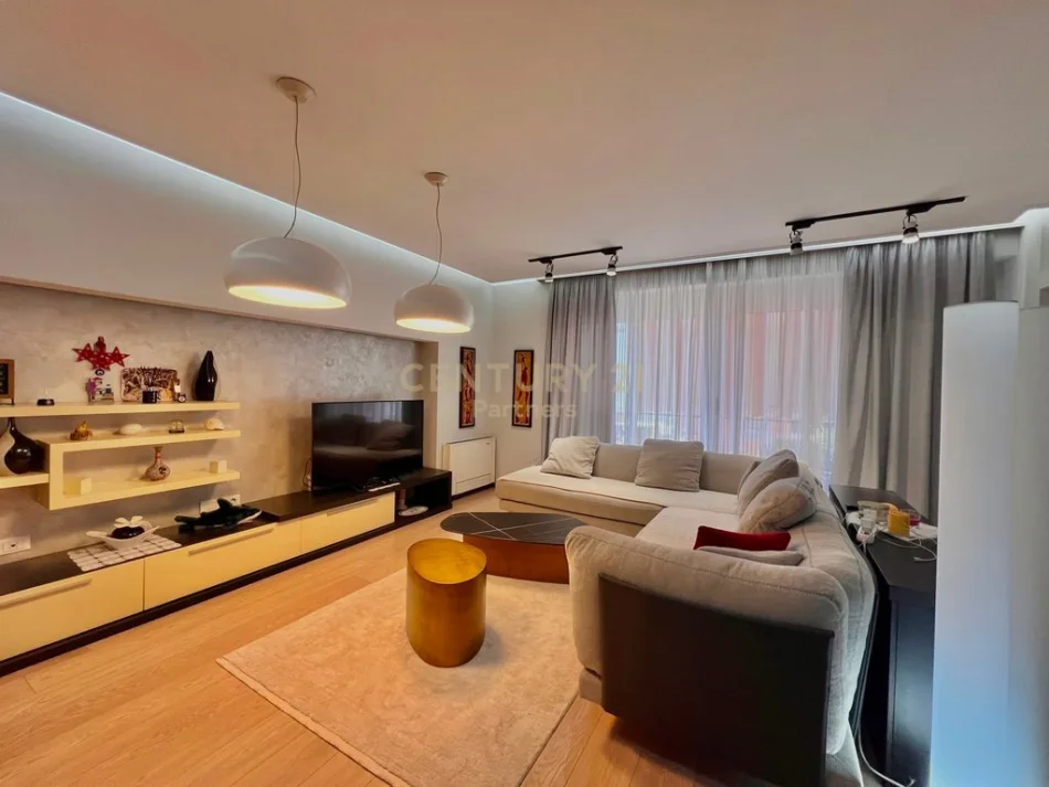 Tirane, jepet me qera apartament 2+1 Kati 6, 130 m² 1.400 € (Delijorgji partners147605)