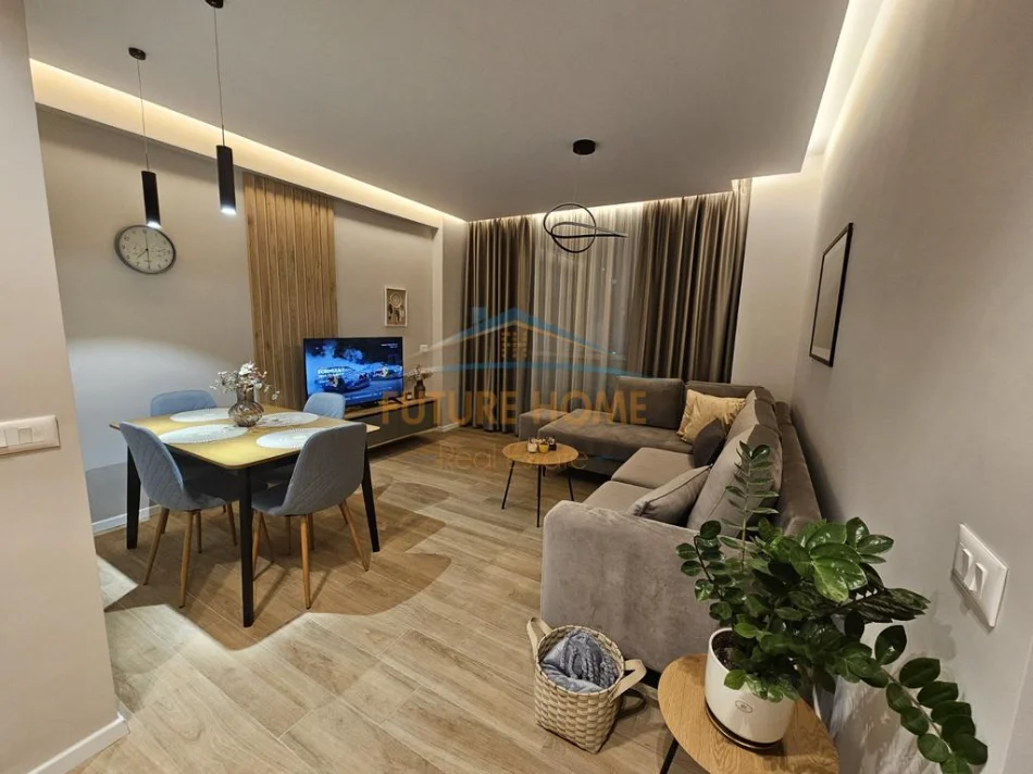 Tirane, jepet me qera apartament 2+1 Kati 6, 66 m² 750 € (Rruga Petro Nini, në zonën Ali Demi.)