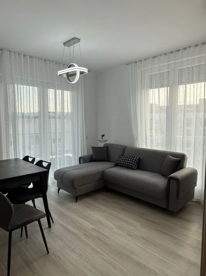 Tirane, jepet me qera apartament 2+1 Kati 6, 74 m² 800 € (STACIONI I TRENIT)