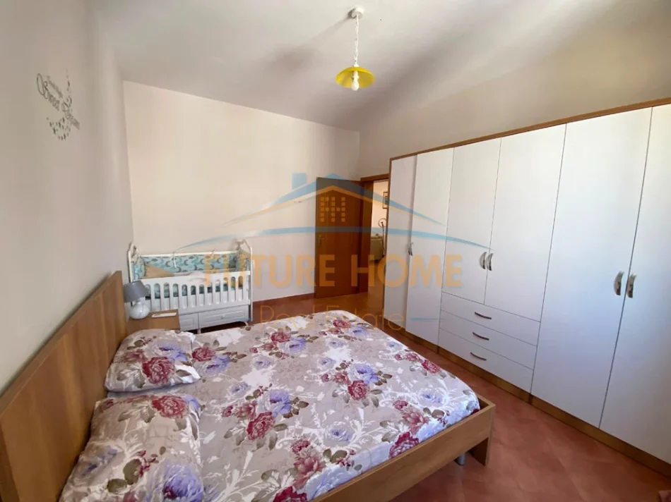 Tirane, jepet me qera apartament 2+1 Kati 6, 75 m² 65.000 All (Komuna e Parisit, Tiranë.)