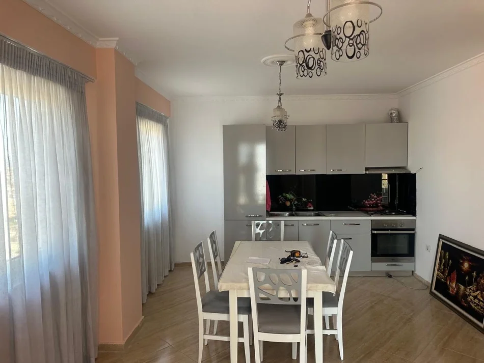 Tirane, jepet me qera apartament 2+1 Kati 6, 81 m² 600 € (Rruga Jordan Misja)