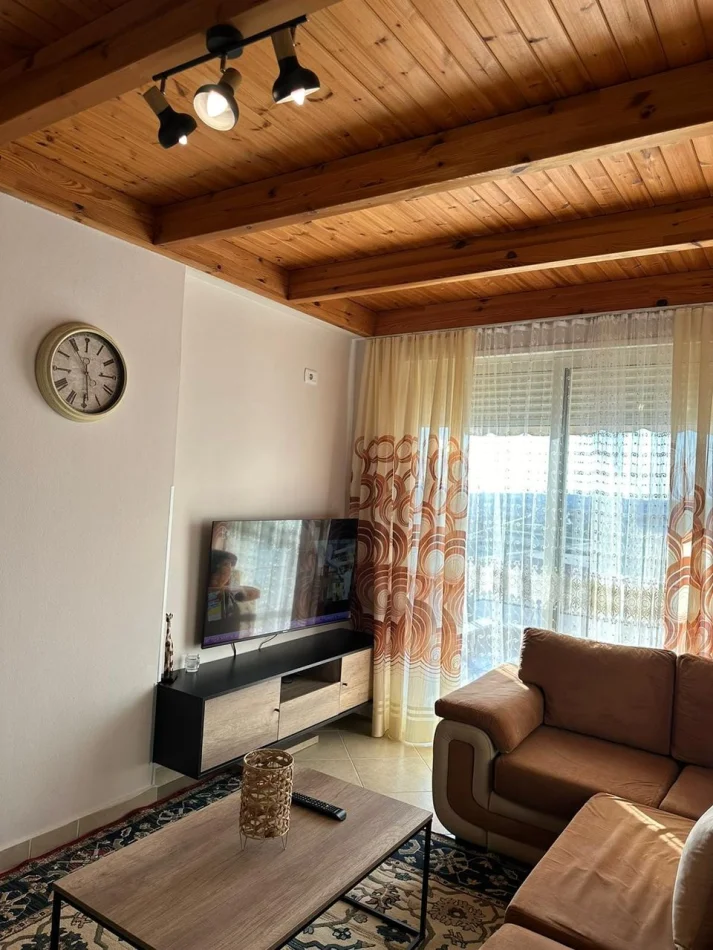 Tirane, jepet me qera apartament 2+1 Kati 6, 90 m² 500 € (Rruga Shefqet Kuka)