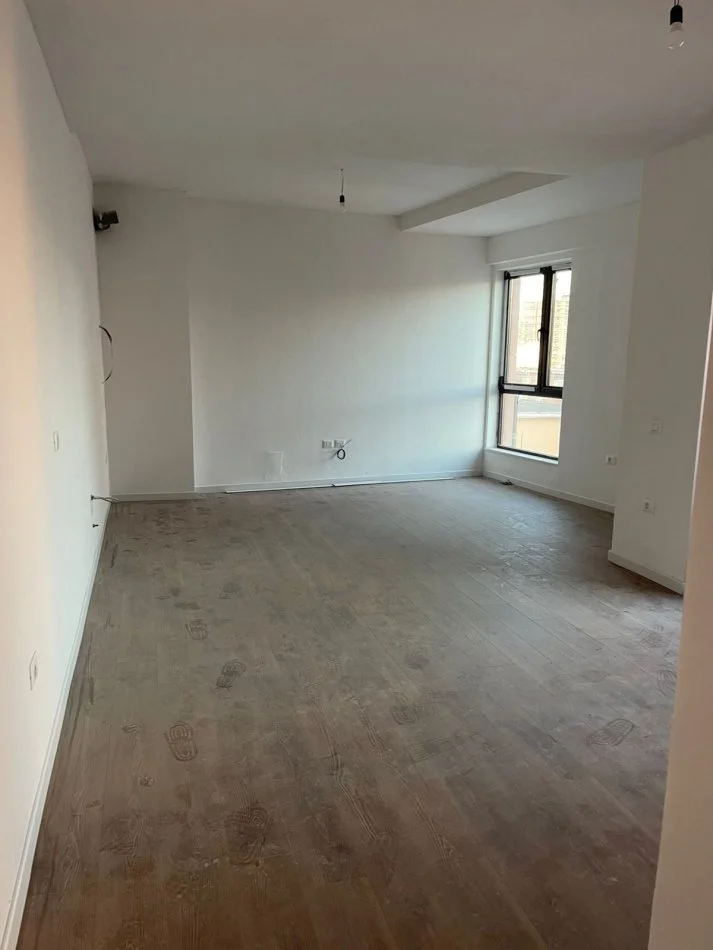 Tirane, jepet me qera apartament 2+1 Kati 6, 90 m² 800 € (MYSLYM SHYRI)
