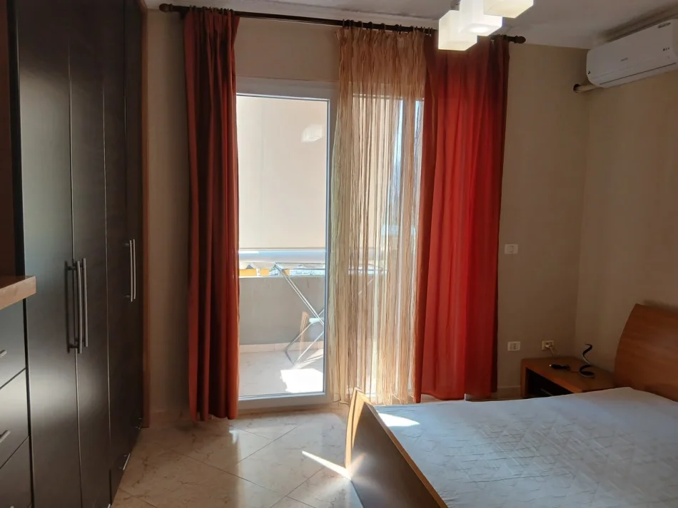 Tirane, jepet me qera apartament 2+1 Kati 6, 92 m² 850 € (Rruga e Kosovareve)