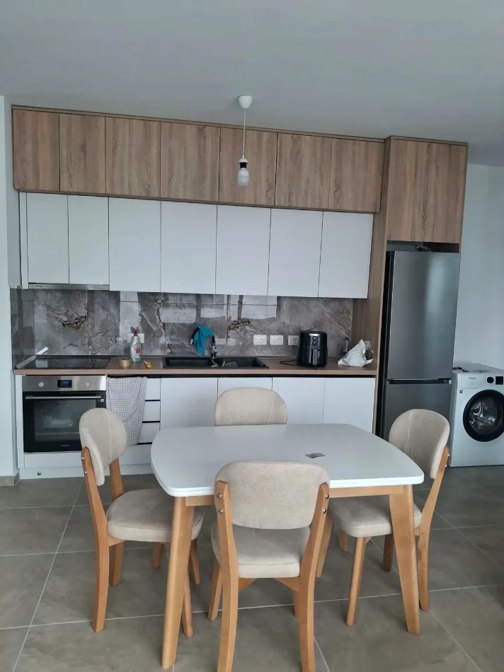 Tirane, jepet me qera apartament 2+1 Kati 6, 94 m² 600 € (prane uet)
