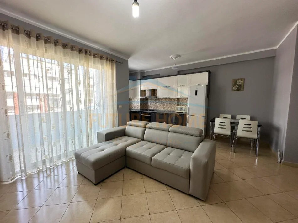 Tirane, jepet me qera apartament 2+1 Kati 6, 95 m² 500 € (Unaza e Re)