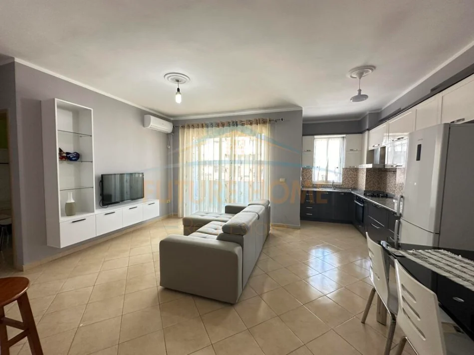 Tirane, jepet me qera apartament 2+1 Kati 6, 95 m² 500 € (Unaza e re)