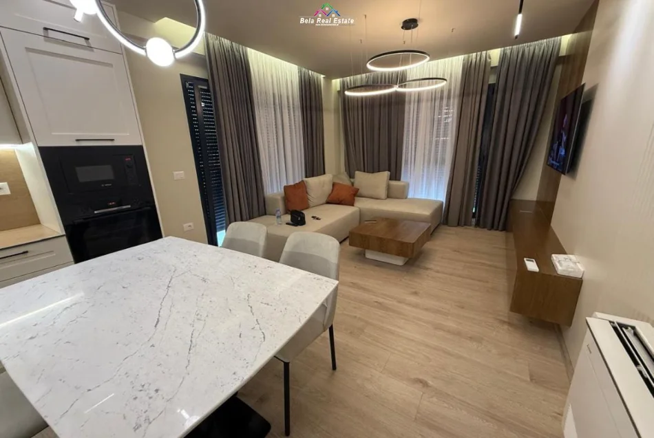 Tirane, jepet me qera apartament 2+1 Kati 6, 95 m² 700 € (Rruga Xhanfize Keko)