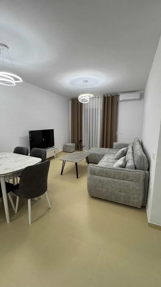 Tirane, jepet me qera apartament 2+1 Kati 7, 100 m² 650 € (ISH PARKU)