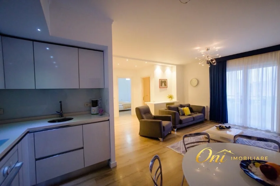 Tirane, jepet me qera apartament 2+1 Kati 7, 105 m² 900 € (MINISTRIA E JASHTME)