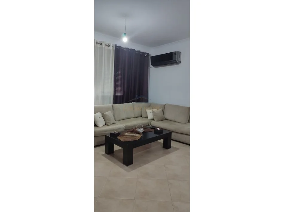 Tirane, jepet me qera apartament 2+1 Kati 7, 110 m² 850 € (Rruga e Kavajes)