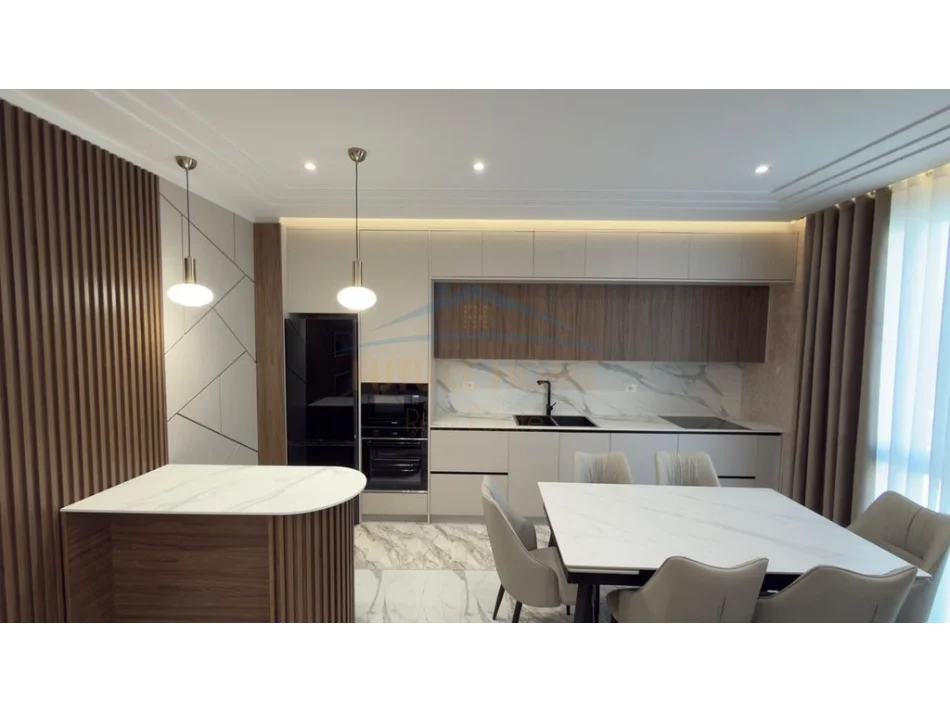 Tirane, jepet me qera apartament 2+1 Kati 7, 112 m² 950 € (Jordan Misja)